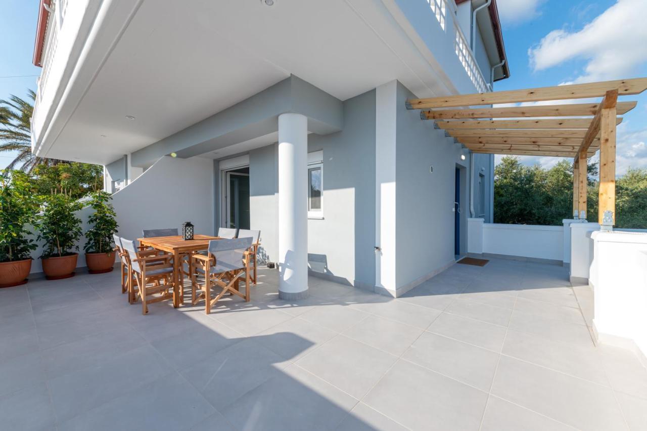 Rizes Seaside Homes Vromonerion Exterior photo