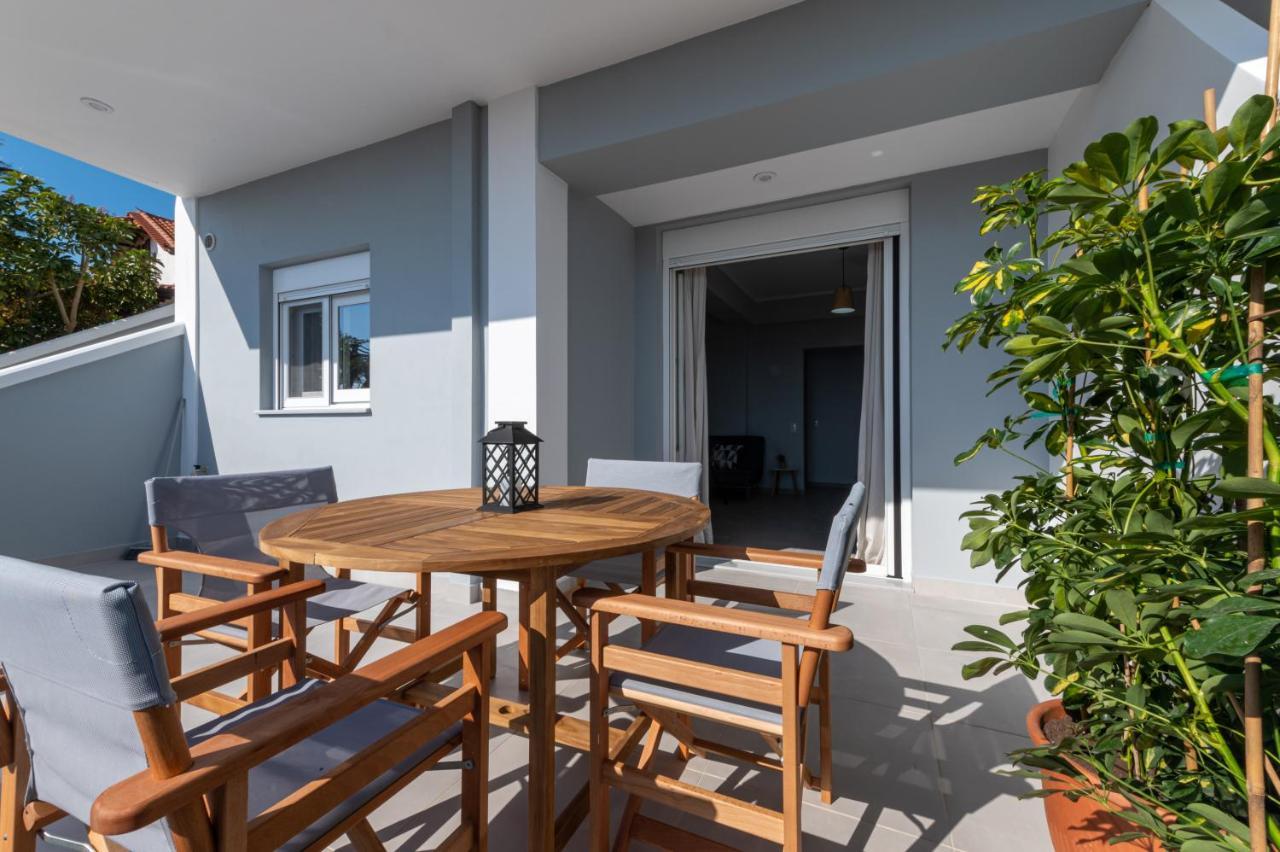 Rizes Seaside Homes Vromonerion Exterior photo